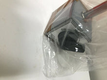 Load image into Gallery viewer, Mitutoyo Magnetic Stand 7011S-10